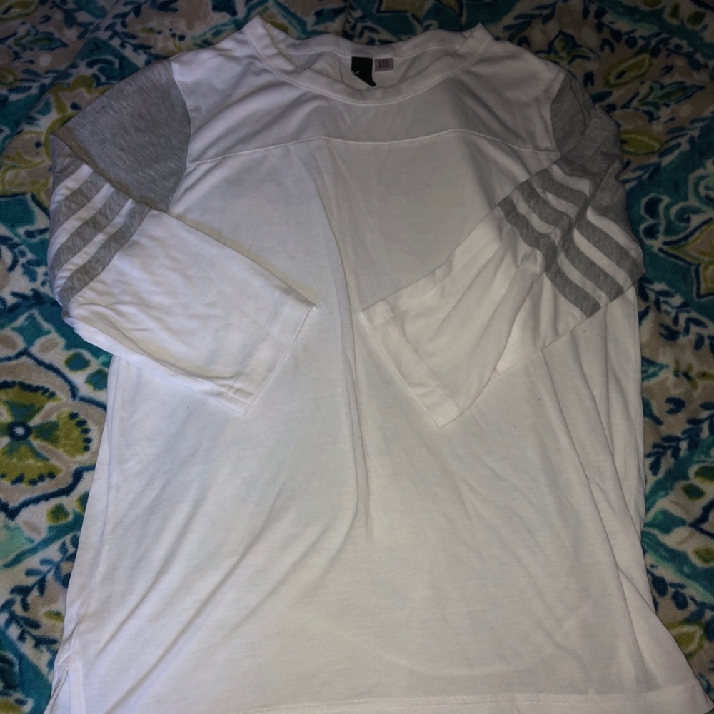 Quarter Sleeve Workout Shirt